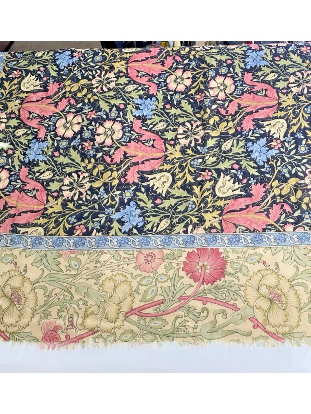 Metropolitan Museum of Art William Morris Compton Wool Silk Scarf Italy 45" READ - Picture 14 of 16